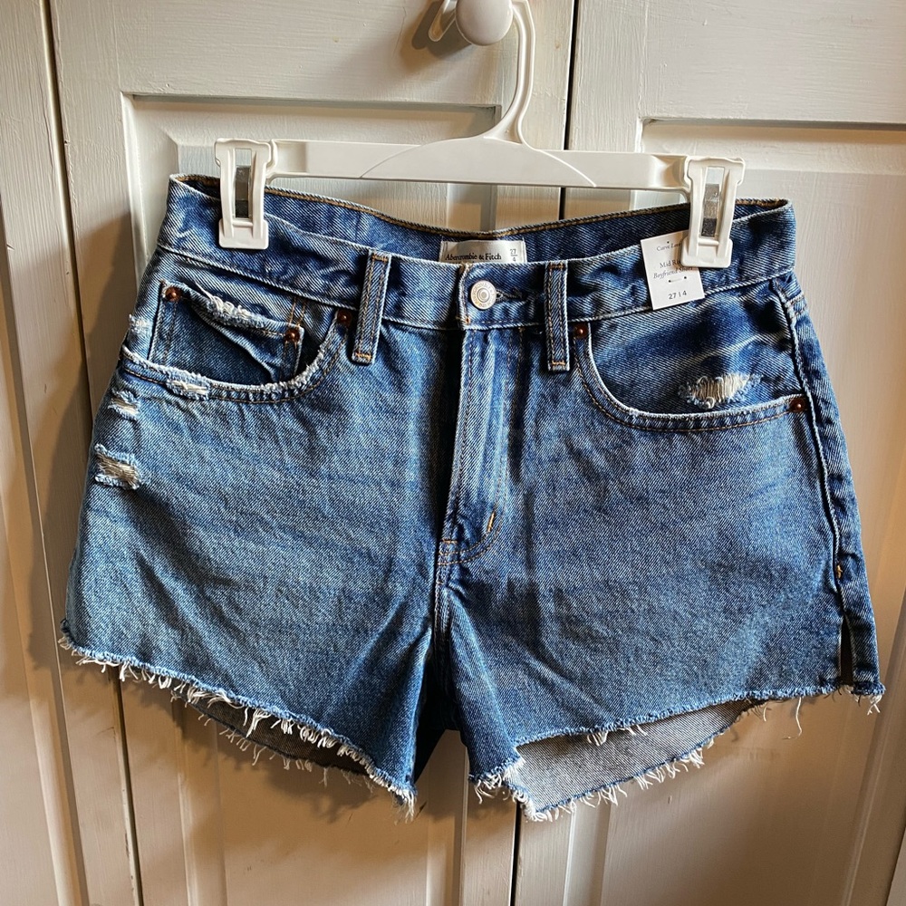 NWT Abercrombie & Fitch Curve Love Cut Off Shorts
